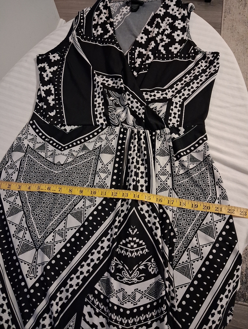 Ashley Stewart Black and White Sleeveless Printed Maxi Dress Size 18/20 - Picture 11 of 12